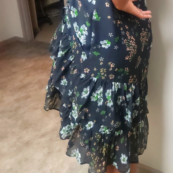 Floral sheer dress with layers & side ruching - Picture 8 of 11